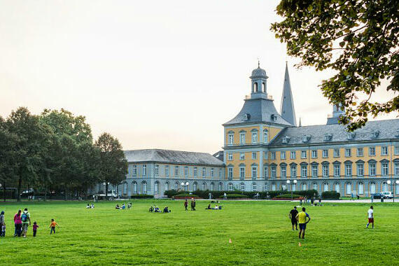 Neue Studiengänge an Universitäten wie hier in Bonn sollen auf die Jobs der Zukunft vorbereiten