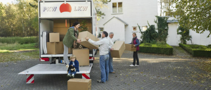 Umzug für den neuen Job? Für viele Deutsche denkbar. Aber wer trägt die Umzugskosten?