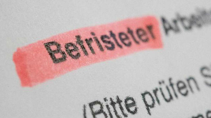 Befristeter Vertrag: Arbeitnehmer müssen genau auf Details achten