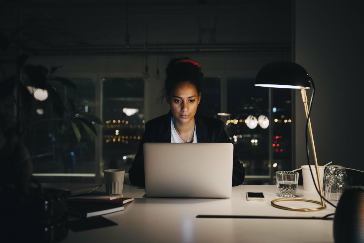 Arbeitsrecht Überstunden © Maskot / Getty Images