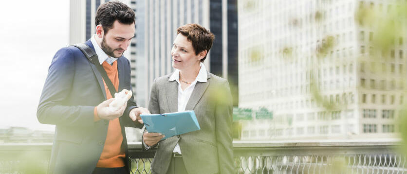 EIn personalberater kann bei der Jobsuche oft entscheidend helfen